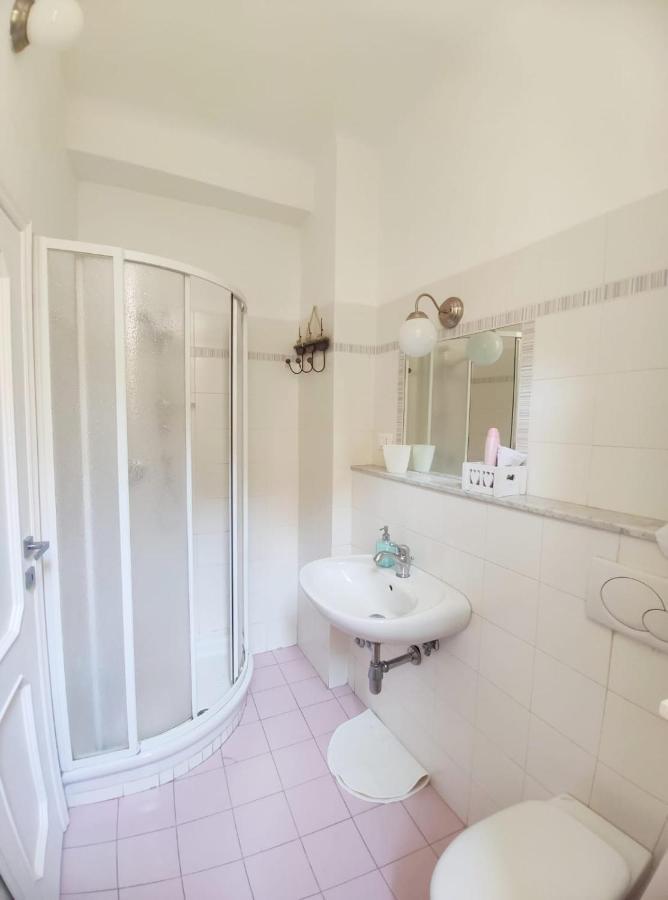 Chez Tamara With Private Parking And Air Conditioned Monterosso al Mare Exterior foto